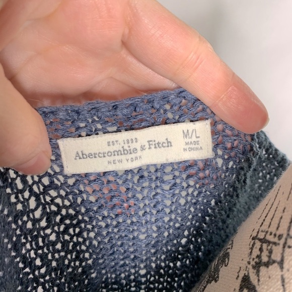 🐱NWOT Abercrombie cropped cat sweater - Picture 3 of 4